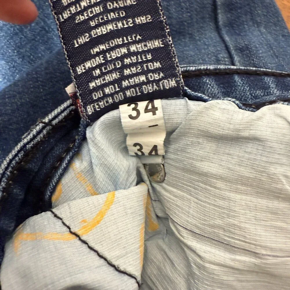 Levi's Jeans 30/34 Medium Wash Tapered Leg Leather Tag